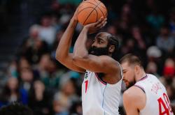 NG娱乐-包含哈登连续五场比赛得分超过败北，C9挑战极限！的词条