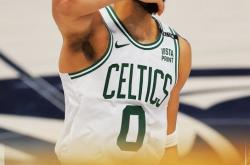 NG娱乐-包含塔图姆爆冷击败独行侠，精彩发挥引爆全场！的词条